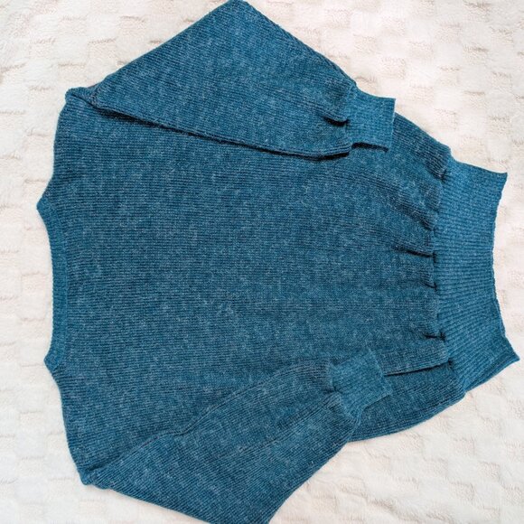 Vintage Made in Canada knit floral sweater with metallic hues - Picture 12 of 12